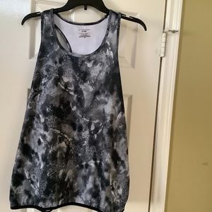 Active wear women’s top